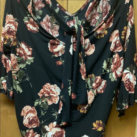 Woman’s 2x blouse - Picture 4 of 5